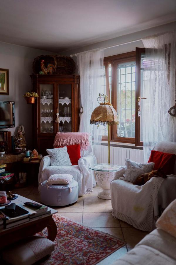 Casa Pole Bed & Breakfast Bagnolo San Vito Exterior photo