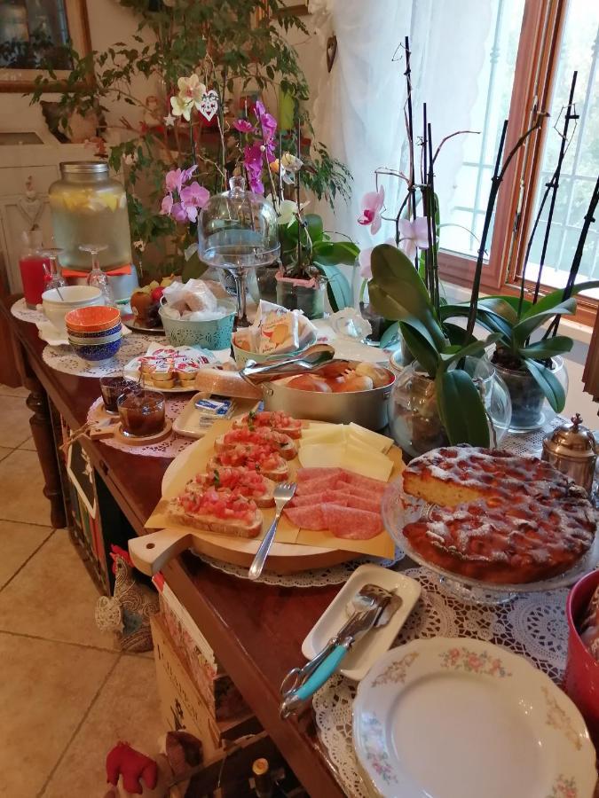 Casa Pole Bed & Breakfast Bagnolo San Vito Exterior photo